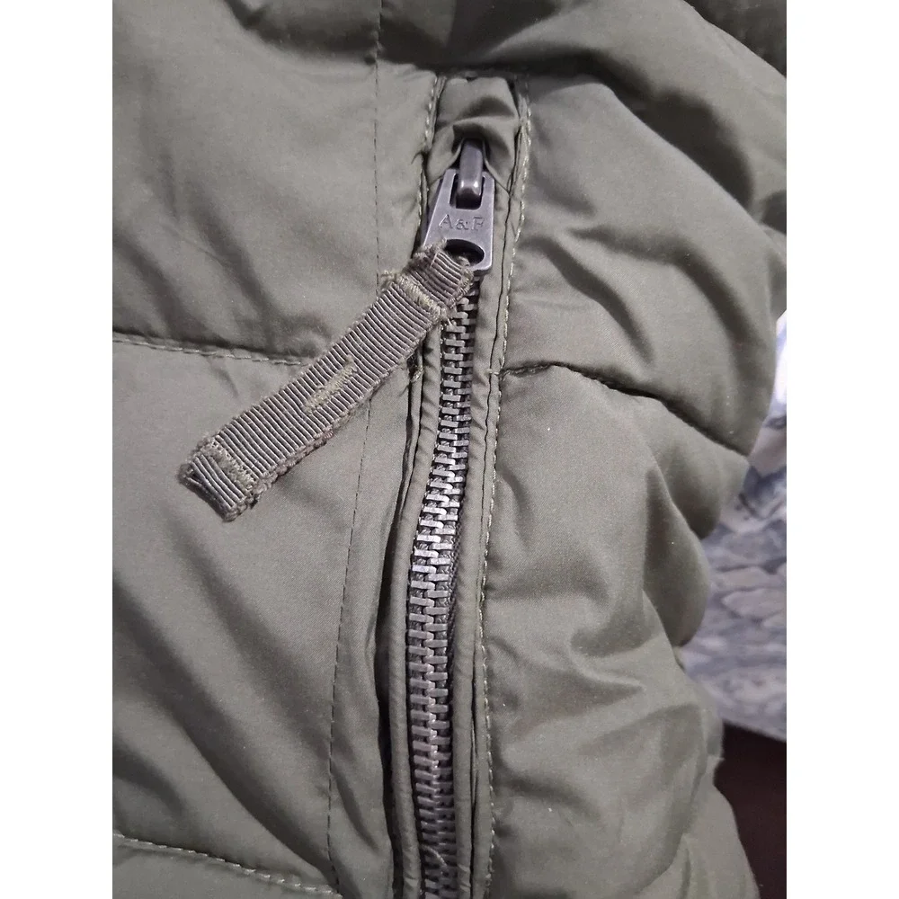 Y2k Abercrombie &‎ Fitch Women's size Large Puffer Streetwear Prep Academia Vest